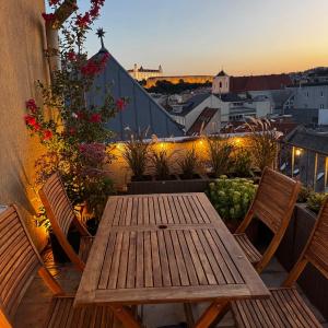 Castle View Luxury Apt in Bratislava Old Town