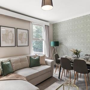 Spacious Gem Easy & Fast access to Central London