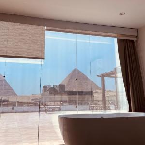Grand pyramids Elite view