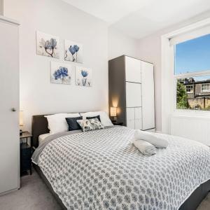 Stylish Kensington Home - Amazing Location