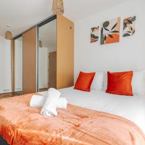 Stylish 2BR Flat - Walk to Old Trafford - FREE parking