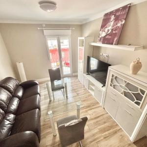 New, modern and in Triana