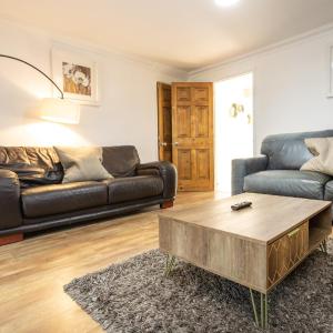 Southernwood House Long Stays Free Parking WiFi