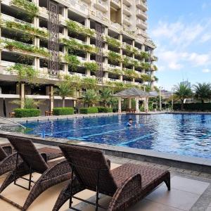 2BR Cozy Spacious Family Condo, Great View Karaoke At Torre De Manila