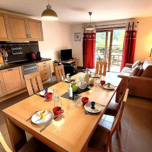Appartement T3 lumineux avec terrasse, parking et WiFi aux Gets - FR-1-598-14