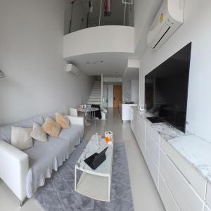 City View Luxury Condo, AirportMRT link 50 meters