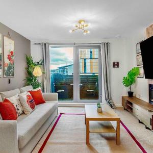 Japan Suite 15 Nights Stay with FreePark, Balcony and Netflix