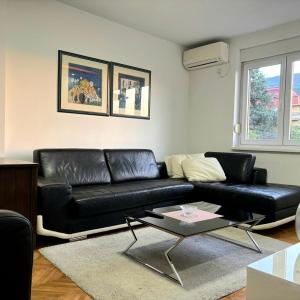 Millenium Cross view FREE Parking 1 BR apt 10 min from city center