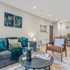 Stylish 1 Bed Flat by 53 Degrees Property in Birmingham City Centre