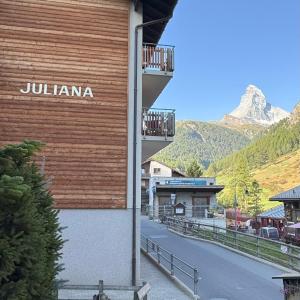 Studio Alpenrose - new and modern by Inspiringplaceszermatt