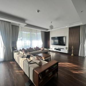 Private room in a luxury villa at Dubai hills