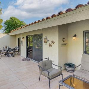 Golf & Swim: Country Club Condo in Palm Desert