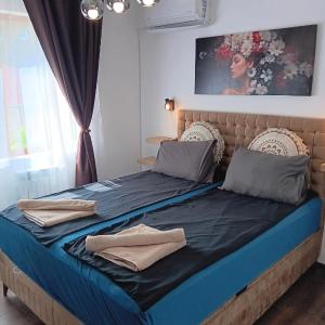 Double next to NBU and Merto station, free parking