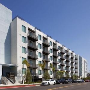 LAX 1 Bed Luxe with FREE PARKING