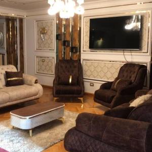 3-bedroom hotel apartment in Dokki, a distinctive accommodation, minutes to Zamalek