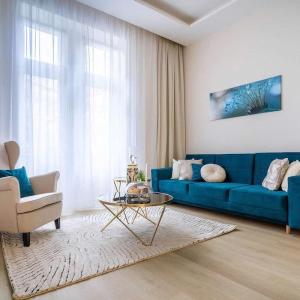 Luxe Skyline Serenity Retreat by Dohany Synagogue