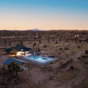 Starlight Mesa - Pool, Spa, 5 Acres, 5 Bedrooms, Sleeps 15