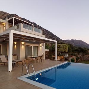 Luxurious Villa Tholos Crete