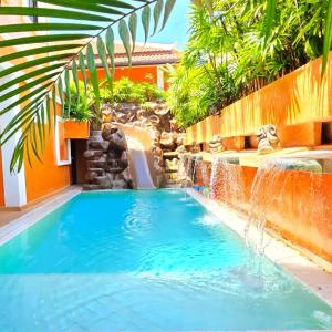 HIDELAND Luxury Pool Villa Pattaya Walking Street