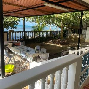 Villa Maraeroa PK 20,800 bord de mer