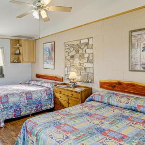 On-Site Hiking Trails: Cozy Lake Whitney Studio!