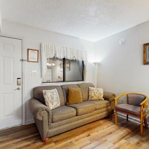 Laurel Inn Condominiums - Gatlinburg Getaway