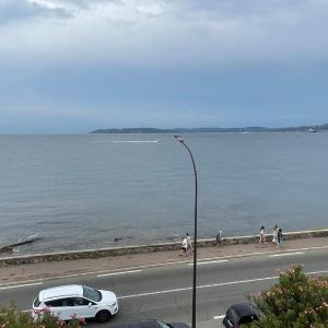 Stunning sea view and comfort close to the beach