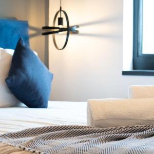 Adam Court Apartments - PE1 - Contractor Friendly - Choice of Studios or 1 Bed Apartments - Free Parking - Sofa Beds - Sky TV - Full Kitchen - Washer Dryer - WiFi