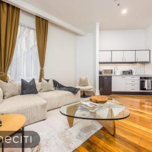 Relaxing 1BR CBD Retreat with Rooftop pool & Gym