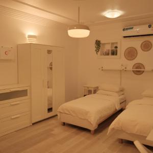 IKEA Style Apartment with office Space & kitchenette