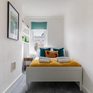 Refurbished Modern 2BD Flat Lower Oldfield Park