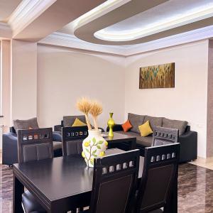 3 BDR North Avenue apartment