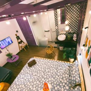 May - PURPLE ROOM