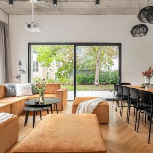 Luxury Oomph Apartments