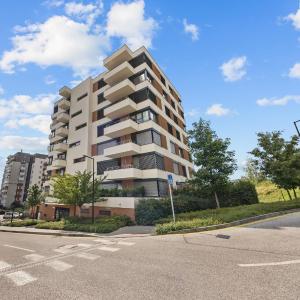Air-conditioned, 2 room Apartment with balcony, new building Rača