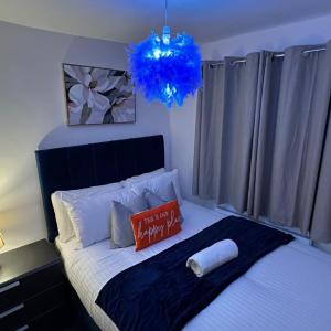 Walsall 3 Bedrooms WiFi & gated Car park 7Sleeps 70 Windsor