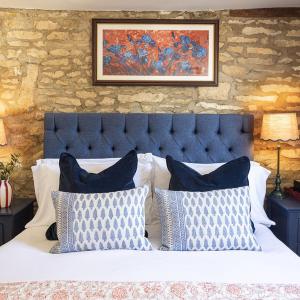 The Sheep on Sheep Street Hotel