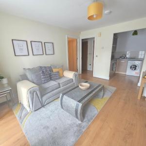 Central 1-Bed Flat near Broad St, NIA and Mailbox