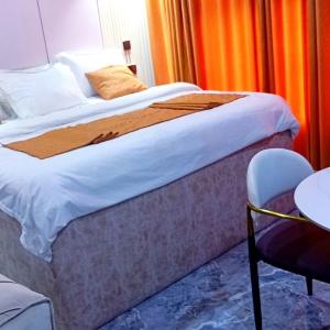 Uptown Life Hotel and Suites