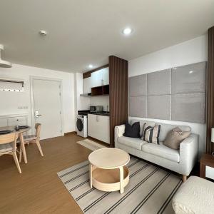 6th Avenue Sukhumvit BKK Two Bedrooms BTS Asok Nana MRT Sukhumvit