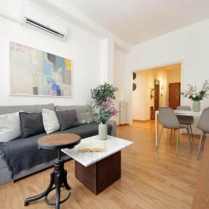 Giuliana Vatican Family Home