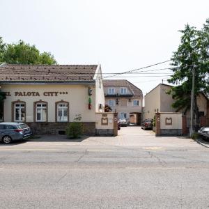 Hotel Palota City