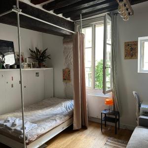 Elegant Flat in Marais Paris