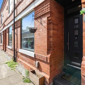 Beresford Place, Stylish 3 bedroom house, Free parking, Ideal for City trips