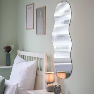 Comfortable & central 3-room-apartment in Hannover l Self-Check-in I Parking, Elevator & Balkony