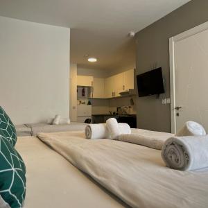 East & West Apartments
