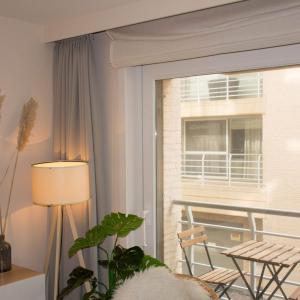 Cozy and spacious flat in a prime location by the sea