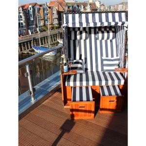 Holiday home in Cuxhaven with swimming pool