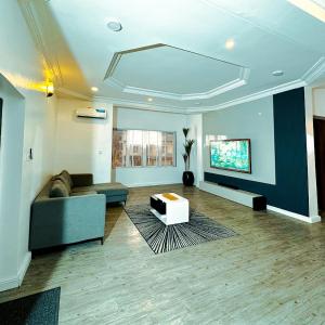 FREE 247 Electricity WIFI Spacious 2B & Art Studio