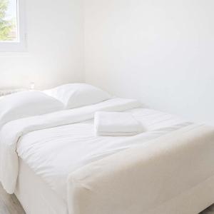 Studio refait a neuf Paris 16 dernier etage - 2P